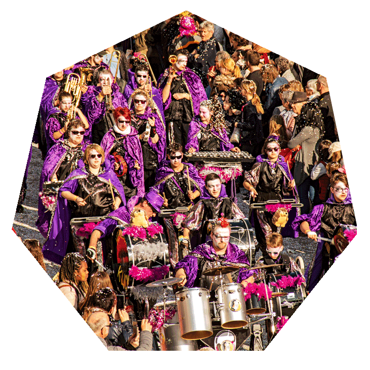https://www.carnavaldemaiche.fr/wp-content/uploads/2020/02/clique-fond-image.png